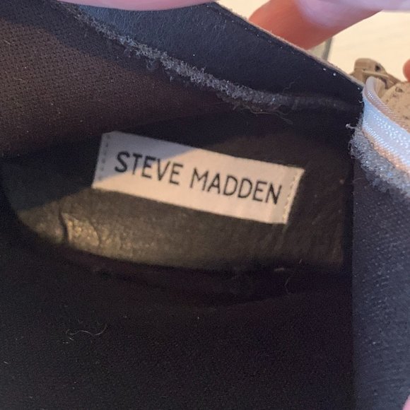 Steve Madden Womens Snake Skin Pattern Ankle High Boot Zipper Sides Size 5.5M - Picture 12 of 13